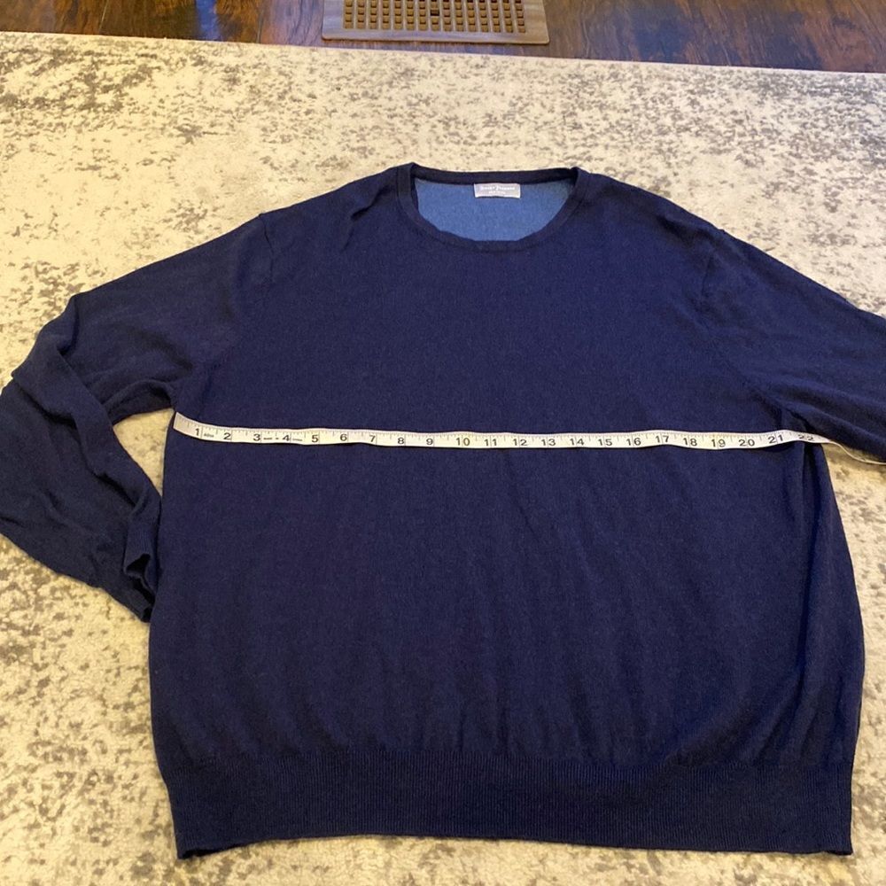 hickey freeman cotton cashmere light sweater navy EUC size XL in EUC